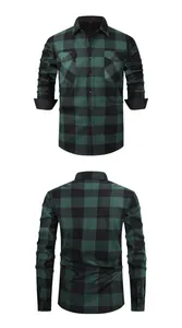 Vedute dettagliate anteriore e posteriore di una spessa camicia di flanella a scacchi verde e nera