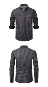 Vista anteriore e posteriore di una camicia in pile grigia a righe a maniche lunghe.