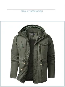 Vue détaillée d'une parka à capuche verte pour homme avec doublure en polaire