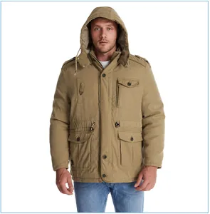 Vista frontale parka invernale kaki da uomo con cappuccio e calda fodera in pile