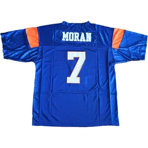 Rückansicht eines blauen Football-Trikots mit weißem Moran 7 Stickmuster-Detail