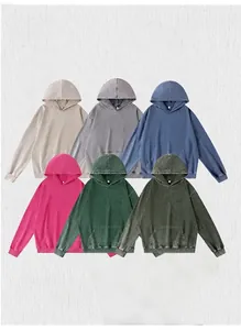 Couleurs assorties de sweats à capuche en coton vintage délavé présentés en détail