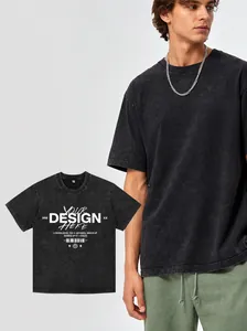 Détail d'un t-shirt en coton délavé vintage avec épaules tombantes personnalisable