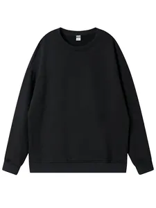 Classic oversized black 360g crewneck sweatshirt with drop shoulder and ribbed cuffs