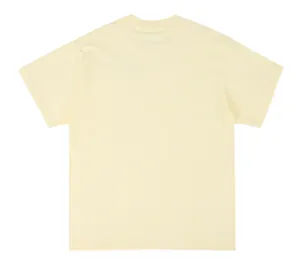 Vista posteriore dettagliata di una t-shirt oversize in cotone pesante 260g giallo tenue