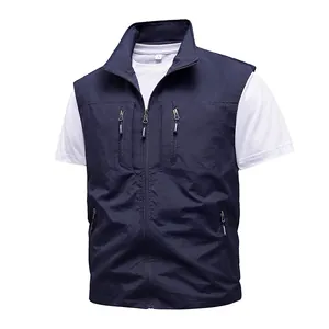 Gilet d'extérieur léger bleu marine pour hommes avec plusieurs poches zippées