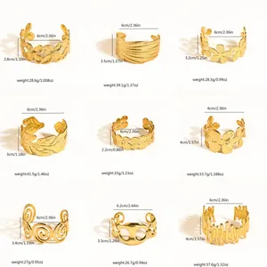 Detailansicht von 9 goldenen Edelstahl-Manschetten mit Größen- und Gewichtsangaben