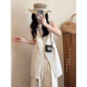 Minibolso bandolera bohemio de cáscara de coco con detalles florales étnicos para mujer