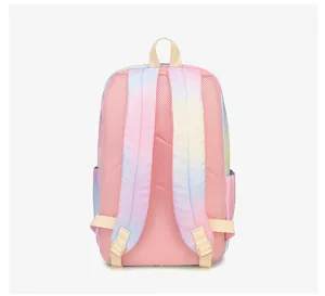 Vista trasera de la mochila en degradado pastel con acolchado de malla transpirable