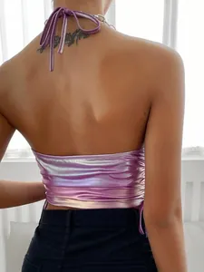 Vue de dos de crop top dos nu violet métallisé avec col licou pour femme été