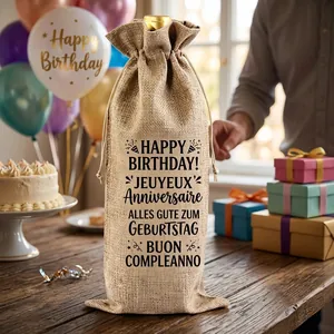 Rustikaler Wein-Geschenkbeutel aus Sackleinen mit Happy Birthday-Aufdruck in Sprachen