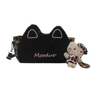 Sac à bandoulière tendance en peluche léopard avec oreilles de chat et breloque chat