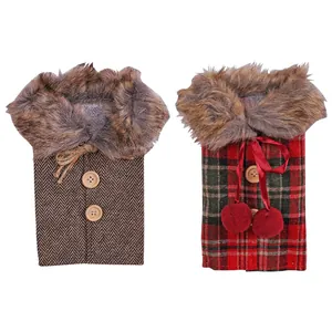 Lot de 2 protège-bouteilles de vin de Noël avec col en fausse fourrure et motifs à carreaux