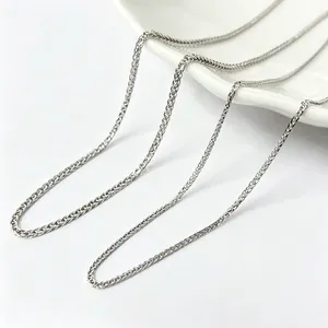 Vue détaillée du collier maille Chopin en argent sterling S925 poli et brillant
