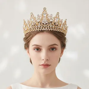 Elegant gold bridal rhinestone crown for wedding photography and parties, luxury hair piece
