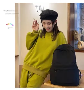 Minimalistischer schwarzer Rucksack mit großem Fassungsvermögen für Damen