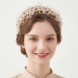 Serre-tête de Mariée Doré Fait à la Main Diadème de Luxe Perles de Cristal Fleurs Papillon Coiffe Élégante pour Mariage Fête Femme