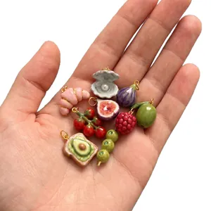 Breloques fruits et nourriture avec croissant, figue et coquillage pour colliers