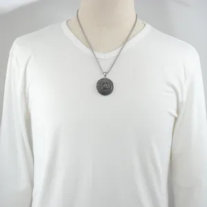 Collier pendentif avec symbole Viking Valknut en acier inoxydable pour hommes