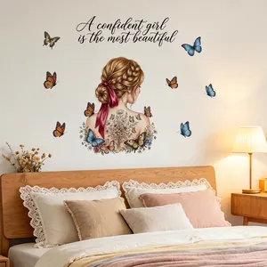 Détail sticker mural fille de dos et papillons pour décoration de chambre