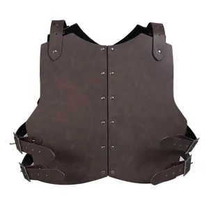 Coraza medieval de cuero marrón con remaches para disfraces de cosplay vikingo y teatro.