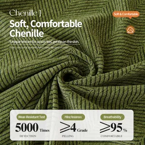Weicher moosgrüner Chenille-Sofaüberwurf mit elegantem Fischgräten-Struktur-Detail