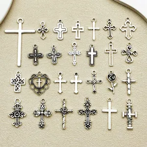 Lot de 26 breloques croix en argent antique assorties pour la création de bijoux DIY