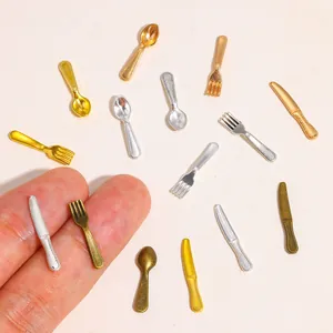 Miniatur-Tafelaufsatz aus Legierung mit Gabeln Messern und Löffeln für DIY-Schmuck