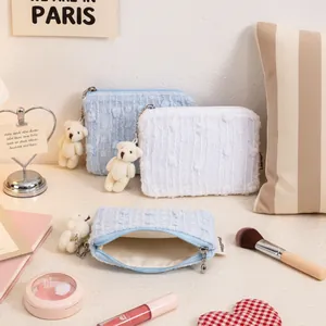 Leichte Make-up-Tasche aus Chiffon mit süßem Bärenanhänger für Mädchen Aufbewahrung