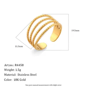 Verstellbarer mehrschichtiger vergoldeter Edelstahlring mit strukturierten Details R4458