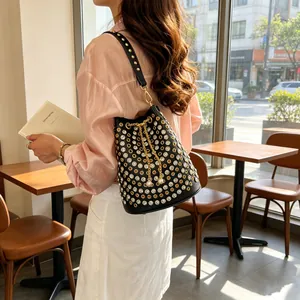 Borsa A Mano Tote Da Donna In Pelle PU Grande Capacità Texture Litchi Borsa A Tracolla Hardware Dorato Moda Semplice