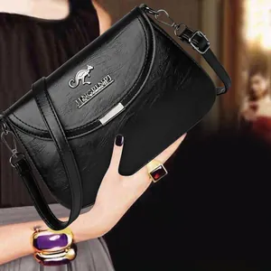 Damen Einfach PU Leder Umhängetasche Elegant Klappe Schultertasche Mit Känguru Metall Logo Mode Messenger Tasche Täglich Reisen