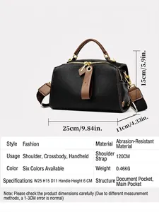 Borsa a mano Boston in pelle nera martellata con tracolla a motivi e manici marroni