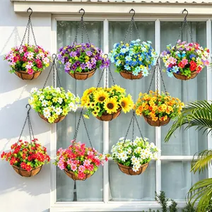 Set aus künstlichen Blumenampeln mit Sonnenblumen und Gänseblümchen für die Heimdekoration