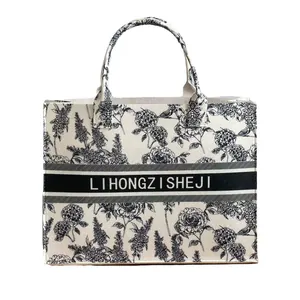 Large floral print felt tote bag for business commuting and daily shopping use