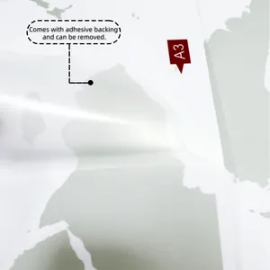Dettaglio dell'adesivo murale mappa del mondo autoadesivo con supporto rimovibile