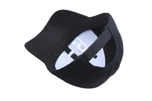 Innenansicht der schwarzen taktischen Baseballkappe mit verstellbarem Riemen hinten