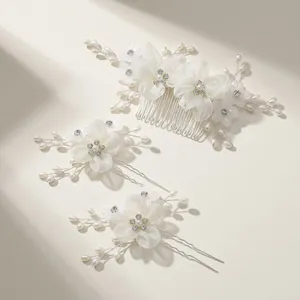 Set di accessori per capelli da sposa fatto a mano con pettine e forcine di perle