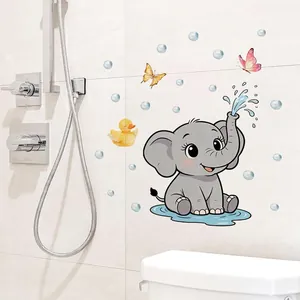Detalle de vinilo decorativo de elefante de dibujos animados en azulejos de baño