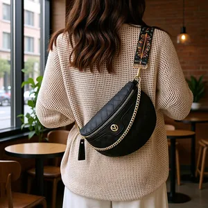 Damen Mode PU Leder Gesteppte Brusttasche Mit Goldkette Und Besticktem Breitem Riemen Stilvolle Umhängetasche Gürteltasche