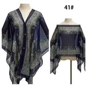 Dunkelblauer Chiffon-Sonnenschutzschal mit Paisley-Muster für Damen am Strandurlaub