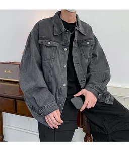 Giacca di jeans grigio scuro oversize da uomo con lavaggio vintage e vestibilità comoda