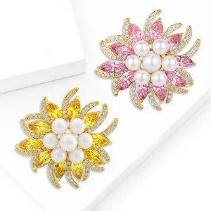Elegant Flower Pearl Brooch For Women Copper Gold Plated Zirconia Floral Corset Pin For Suit Dress Wedding Jewelry Gift