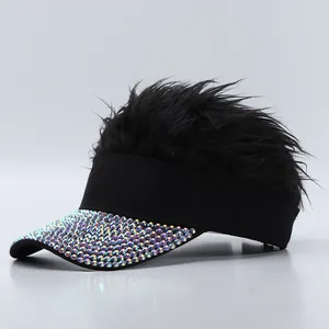 Gorra con visera de peluca negra y borde de diamantes de imitación para hip hop