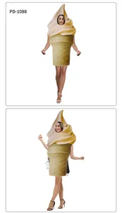 Vista de cuerpo completo de un disfraz creativo de esponja de cono de helado para Halloween.