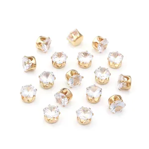 Gedetailleerd overzicht van meerdelige fonkelende zirkonia koperen oorbellen voor DIY-sieraden.