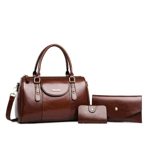 Classic vintage 3-piece Boston bag set in dark brown oil leather for elegant women