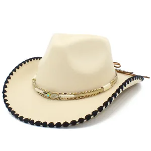 Chapeau de cowboy en laine de style western avec bordure à pompons noirs et bande