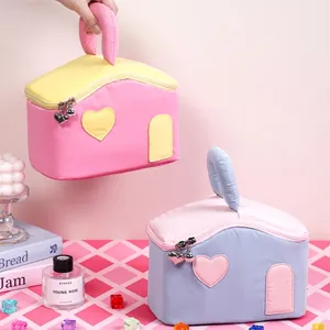 House Shaped Makeup Bag Large Capacity Portable Travel Toiletry Case Quilted Polyester Cute Heart Zipper Storage Bag For Women