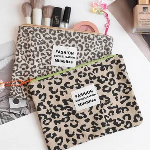 Elegante borsa multifunzionale per cosmetici con stampa leopardata per il viaggio